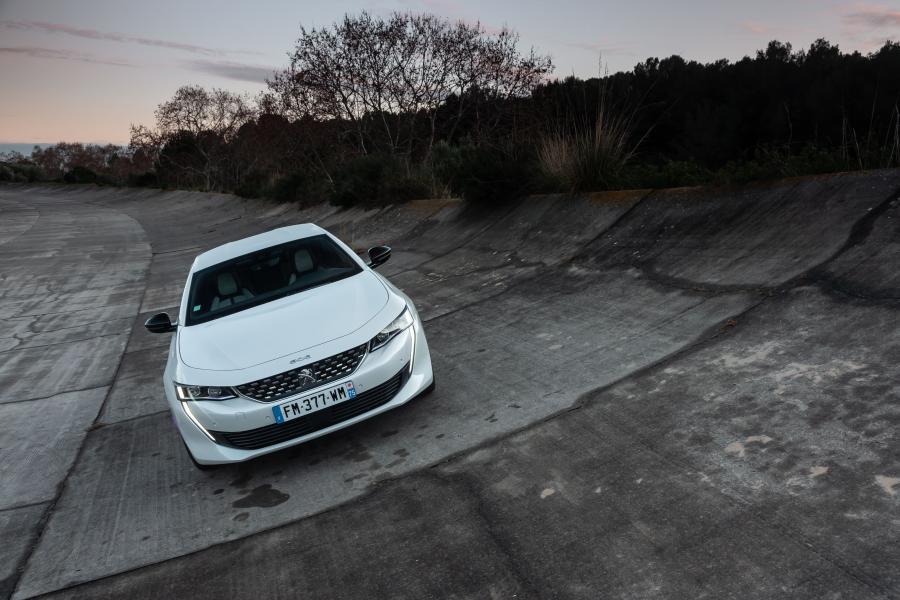  Peugeot 508 GT HYBRID 2019 года  (WW) (фото 35 из 40)